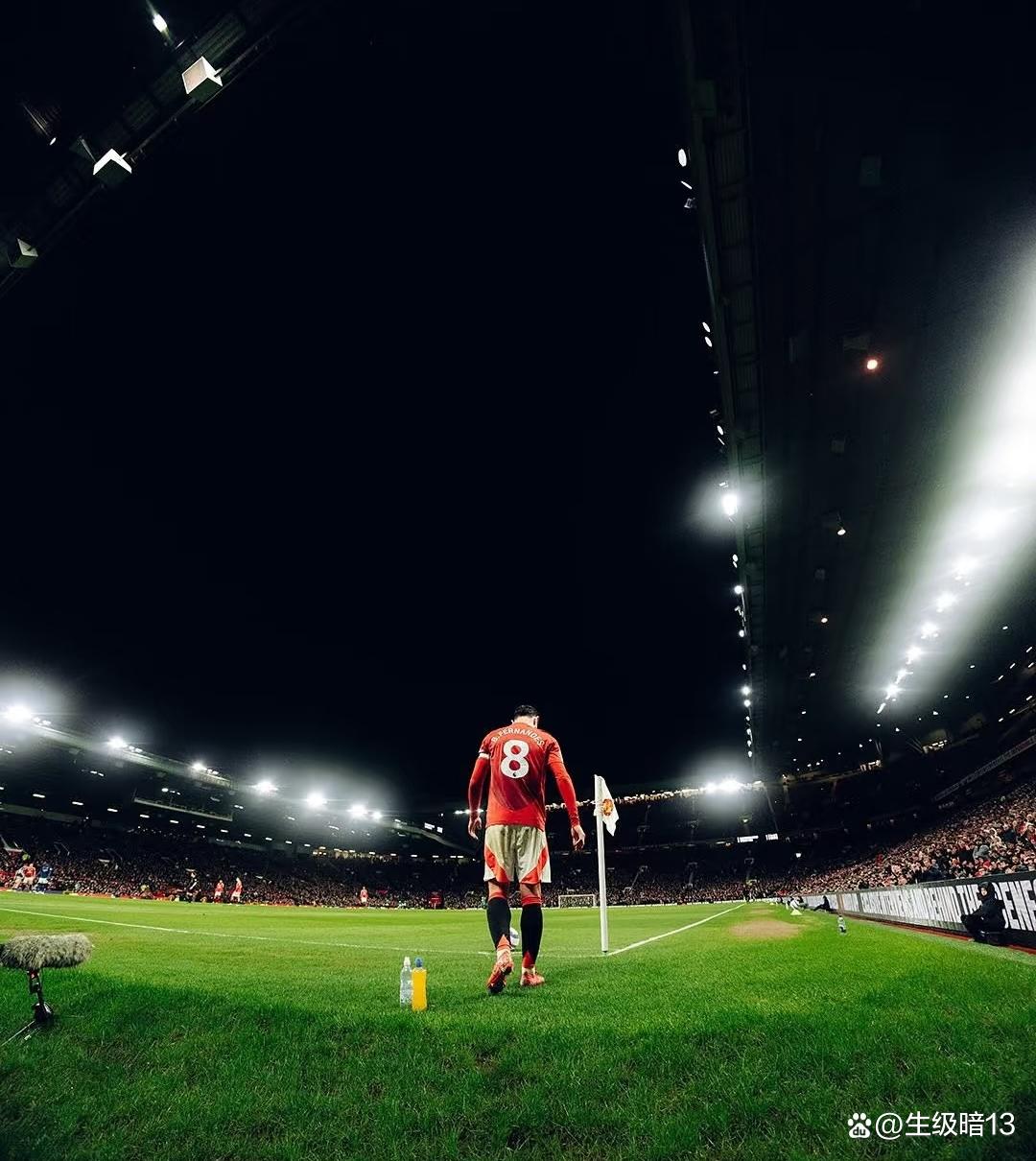 欧博官网登录入口 -阿扎伦卡在曼联比赛中爆冷,逆转引发热议!(阿扎伦卡正手)